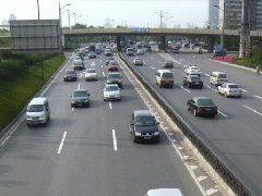 國家發(fā)改委：各地不得限購新能源汽車